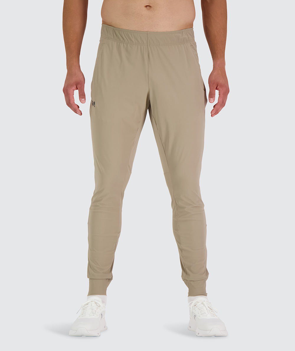 men's performance joggers, Model 194 cm / size L#color_sand