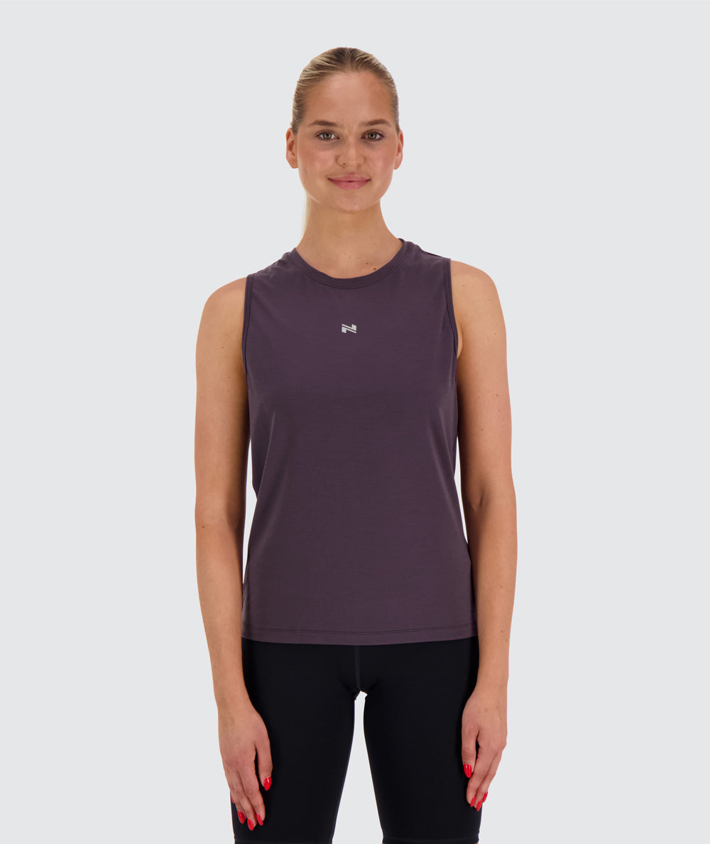 women's muscle tank top, Model 173 cm / size S#color_plum