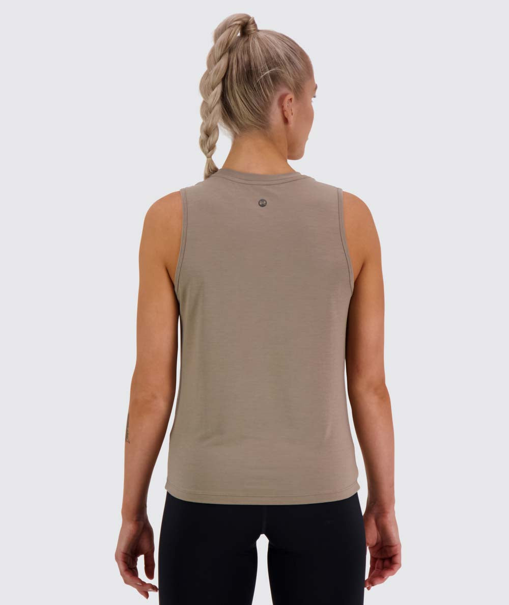 women's lightweight training top#color_sand