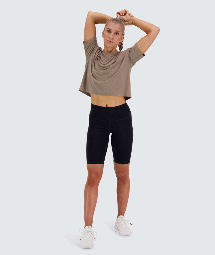 Boxy Cropped Training t-shirt #color_sand